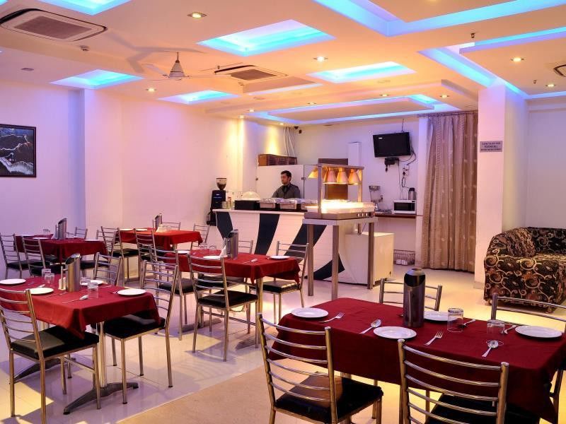 Hotel Delhi 55 -City Center New Delhi Eksteriør billede