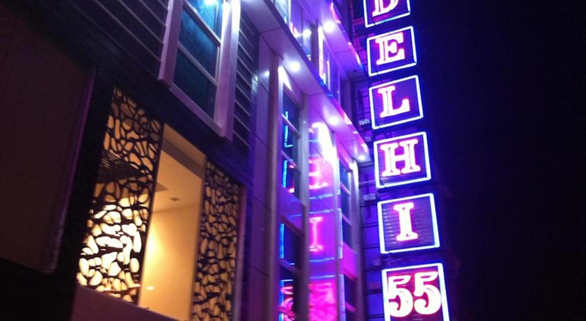 Hotel Delhi 55 -City Center New Delhi Eksteriør billede