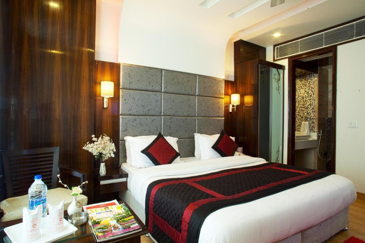 Hotel Delhi 55 -City Center New Delhi Eksteriør billede